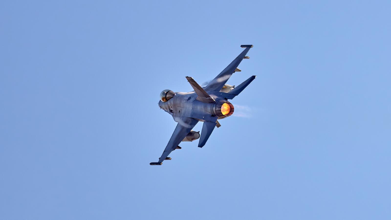 f-16